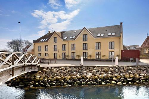 Výhled na řeku, která protéká v blízkosti apartmánu