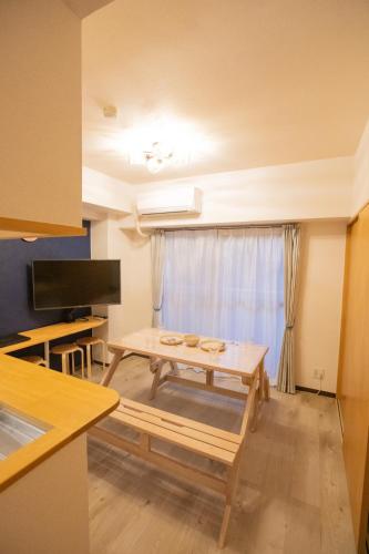 SN3A 大須徒歩10分 TV,パソコンなど設備充実 木の温もりあるナチュラルな部屋 8人可 10-minute walk to Osu Fully equipped with TV, PC, etc Natural wooden warm rooms Accommodates 8 people