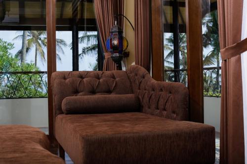 Гостиная зона в Villa Delmara at Balian Beach By Amerta Experience