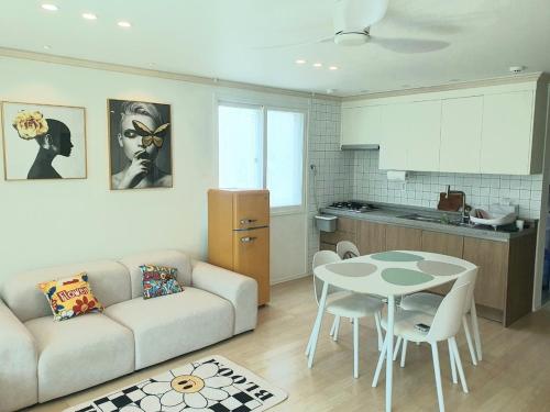 Nhà bếp/bếp nhỏ tại Blue House