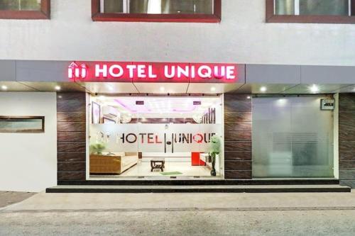 Certificado, premio, señal o documento que está expuesto en Hotel Unique