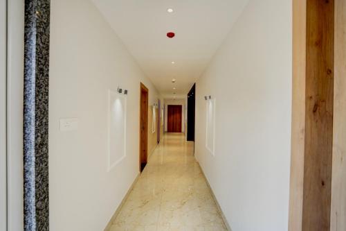 Fotografie z fotogalerie ubytování Super Townhouse Oak Banaras Central Railway Junction Formerly Sri Hari Inn v destinaci Kakarmatha