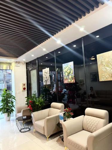 Ruang duduk di Vienna Hotel