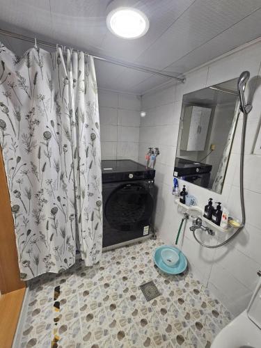 Gwangalli Tahee Houseにあるバスルーム