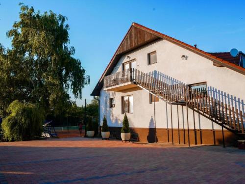 Tennis House with Balcony