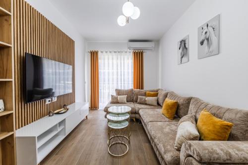 Blu Wave Apartment Golem