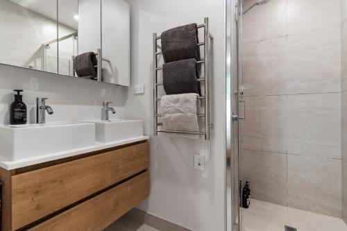 Koupelna v ubytování The fern - Boutique Mount Albert Townhouse