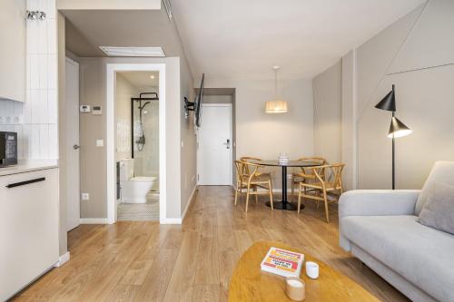 Color Apartments by Olala Homes