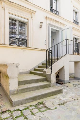 Light-Filled Retreat in historical Paris
