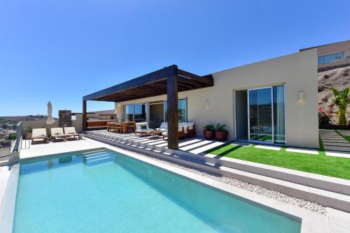 Kaiman 18 by VillaGranCanaria