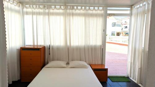 Central Benalmádena, pool & terraces