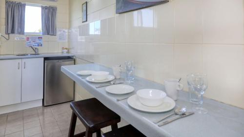 Kuchyň nebo kuchyňský kout v ubytování Waterview Motel Maclean