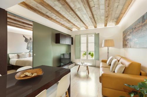 Χώρος καθιστικού στο Ola Living Portaferrissa