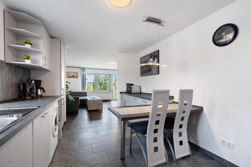 Photo de la galerie de l'établissement Deluxe Fewo zw Plöner See u Ostsee, à Nehmten