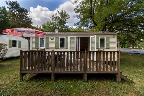 Φωτογραφία από το άλμπουμ του Mobilhome Le Noyer σε Saint-Pompont
