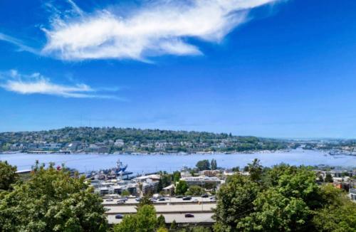 Gallery image of Emerald water vila in capital hill in Seattle