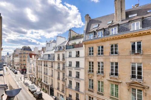 Grande terrasse, climatisation, 3 chambres, Marais