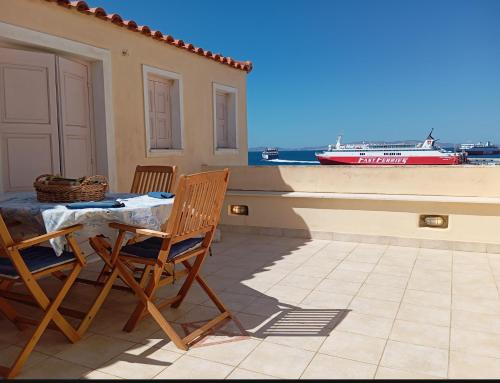 Photo de la galerie de l'établissement Sophisticated Central House Tinos, à Tinos