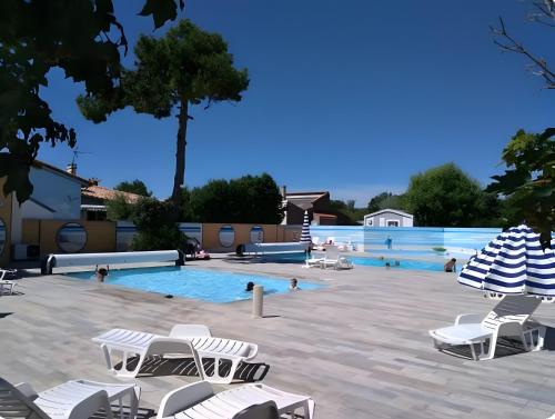 Πισίνα στο ή κοντά στο Mobilhome Île D'oléron La Cotinière