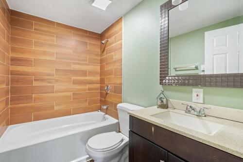 Ein Badezimmer in der Unterkunft Serene Getaway in Kenmore