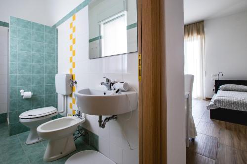 A bathroom at Villa il Faro