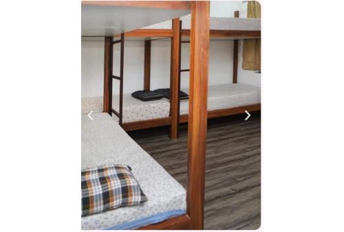 Postel nebo postele na pokoji v ubytování Devdarshan Hotel & Restaurant