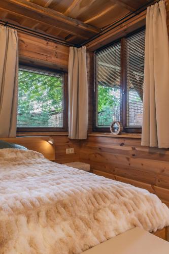 Una cama o camas en una habitación de Gerecse Glamping
