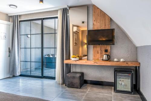 Η κουζίνα ή μικρή κουζίνα στο Mielo Lara Hotel