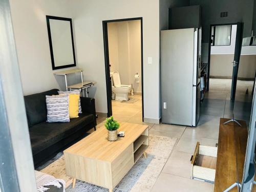 Koupelna v ubytování Circa 43 1 Bedroom Lynwood