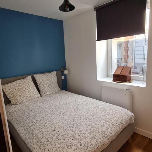 Quiet apartment, lively area,next to Eiffel Tower.