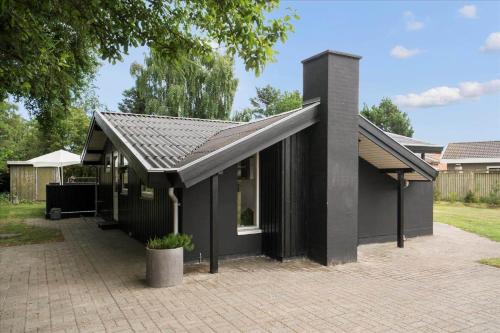 Das Gebäude in dem sich das Ferienhaus befindet