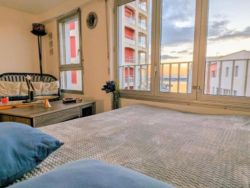 Cap d Agde T4 Duplex Center Port Private Parking WIFI Air Conditioning