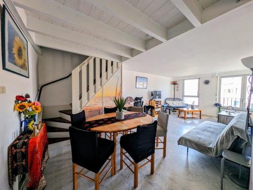 Cap d Agde T4 Duplex Center Port Private Parking WIFI Air Conditioning