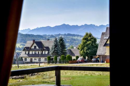 Domek Jaroszówka z widokiem na góry