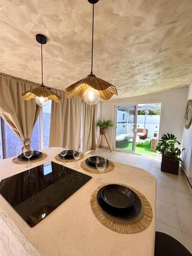 Apartment in villa - RELAXING POOL-FRONT, PRIVATE TERRACE & POOL ACCESS, SOUTH TENERIFE