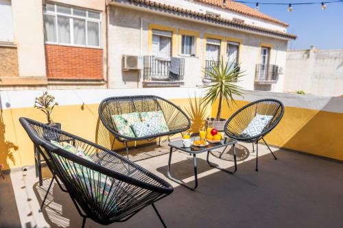 Central Townhouse with Amazing Rooftop Terrace