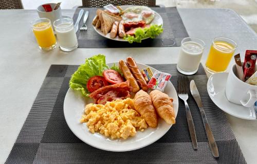 Comida en o cerca de este hotel