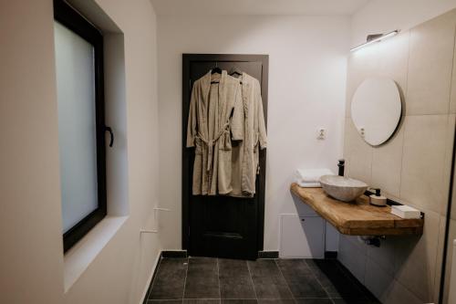 Ένα μπάνιο στο Dallas Garden Suite