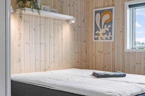 Ein Bett oder Betten in einem Zimmer der Unterkunft 30474 Odder - Strandvænget 64
