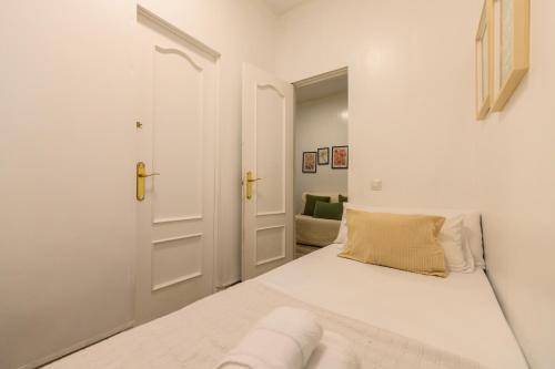 Charming two-bedroom apartment Temporary AALB230