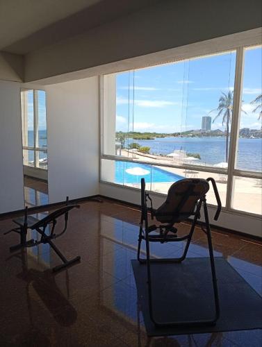 Piscina di Apartamento de lujo frente al mar en residencia con piscina, planta electrica y gym o nelle vicinanze
