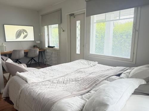 Cama o camas de una habitación en Ihana Helmi - The Nest for Two