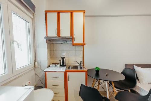 Stylish Central Retreat