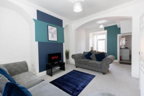 Posezení v ubytování The Maple Haven Spacious 3BR with FREE Parking