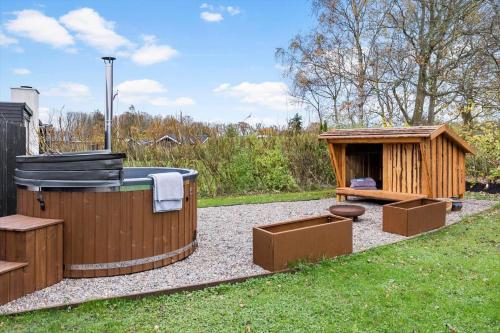 Κήπος έξω από το 40576-Juelsminde-Pot-Strandby-232
