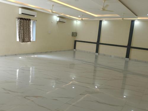 Φωτογραφία από το άλμπουμ του Sri Kumaran Lodge & Hall σε Tiruchchendur