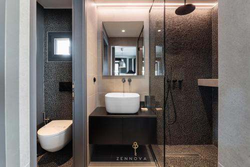 Nero Luxury Flat by Zennova