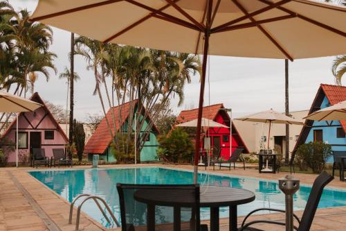 Kolam renang di atau dekat dengan Hotel Dona Beja