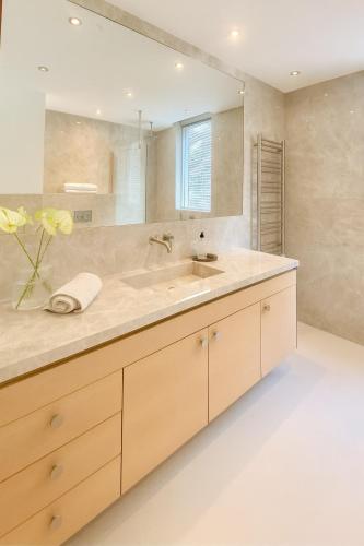 Φωτογραφία από το άλμπουμ του New Luxury Spacious Apartment, Centrally located στο Μόντε Κάρλο