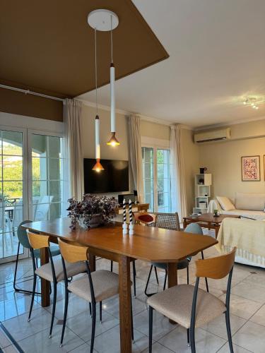 Nature spacious apt, 2km from Chania old town, private parking
